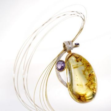 10. Pendant: Baltic amber, amethyst, gold-plated silver setting