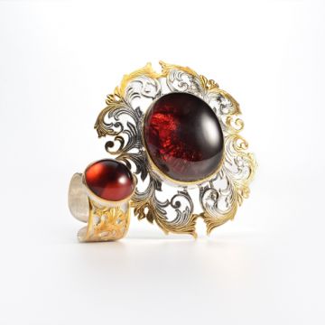 12. Brooch-pendant & Ring: Baltic amber, gold-plated silver setting