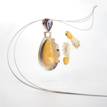 14. Pendant & Earrings: Baltic amber, amethyst, gold-plated silver setting