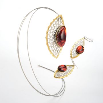 20. Brooch-pendant: Baltic amber, gold-plated silver setting