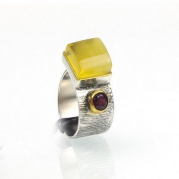 3. Ring: Baltic amber, garnet, gold-plated silver setting